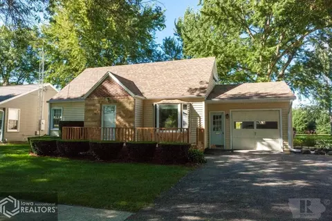 520 7th Ave NE, Hampton, IA 50441 photo 1