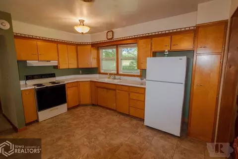 520 7th Ave NE, Hampton, IA 50441 photo 2