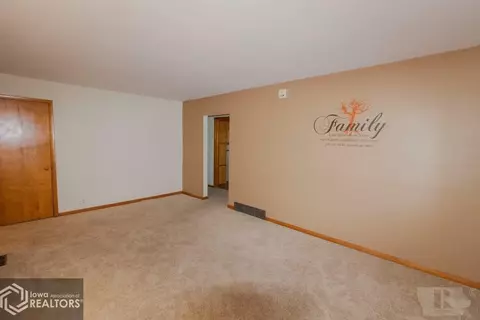 520 7th Ave NE, Hampton, IA 50441 photo 7