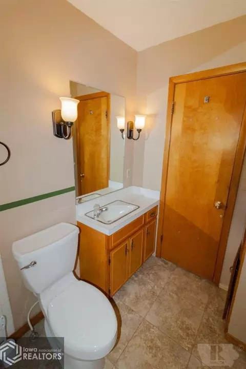 520 7th Ave NE, Hampton, IA 50441 photo 13