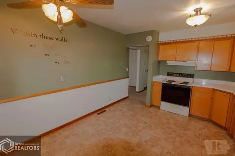 520 7th Ave NE, Hampton, IA 50441 photo 3