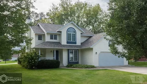 207 17th Ave NE, Hampton, IA 50441 photo 1