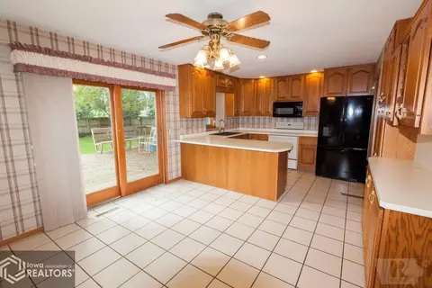 207 17th Ave NE, Hampton, IA 50441 photo 2