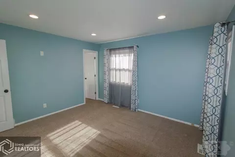 715 2nd Ave SE, Hampton, IA 50441 photo 11
