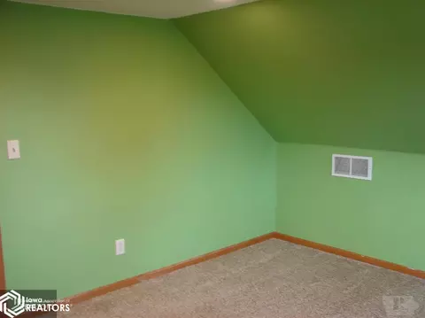 310 E Pine St, Winfield, IA 52659 photo 12