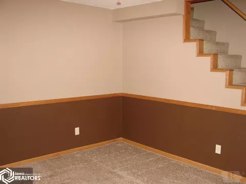 310 E Pine St, Winfield, IA 52659 photo 8