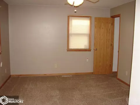 310 E Pine St, Winfield, IA 52659 photo 10
