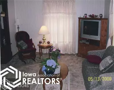 705 W Elm, Eldon, IA 52554 photo 5