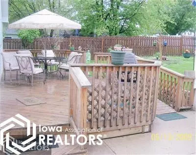 705 W Elm, Eldon, IA 52554 photo 3