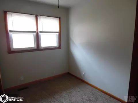 617 Denmark St, Burlington, IA 52601 photo 6