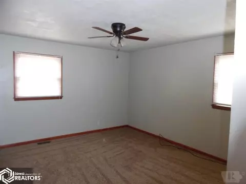 617 Denmark St, Burlington, IA 52601 photo 5