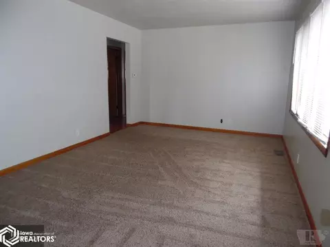 617 Denmark St, Burlington, IA 52601 photo 4
