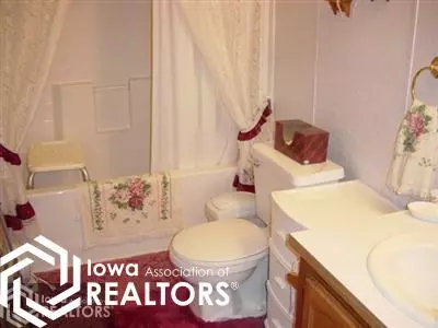 803 E Walden St, Centerville, IA 52544 photo 6