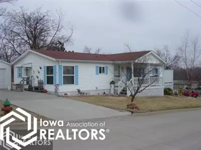 803 E Walden St, Centerville, IA 52544 photo 1