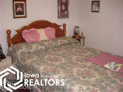 803 E Walden St, Centerville, IA 52544 photo 5