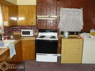 1232 S 9th St, Centerville, IA 52544 photo 5