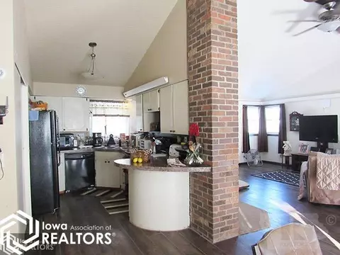4120 48th, Eldon, IA 52554 photo 4