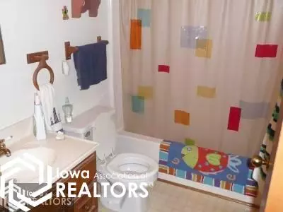 809 E Monroe, Mount Pleasant, IA 52641 photo 9