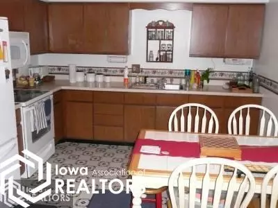 809 E Monroe, Mount Pleasant, IA 52641 photo 4