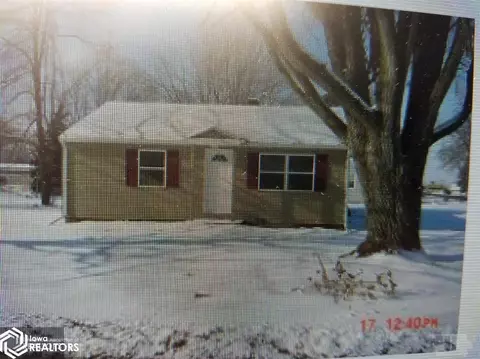 105 E Locust, Gladstone, IL 61437 photo 1