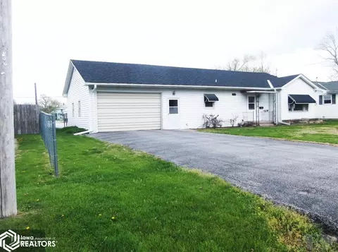 1851 Laurel St, Hamilton, IL 62341 photo 2
