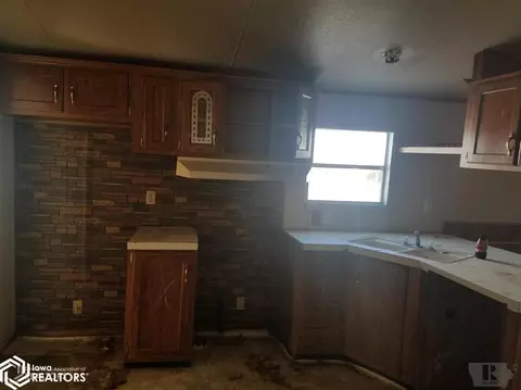 409 Des Moines, Eldon, IA 52554 photo 6
