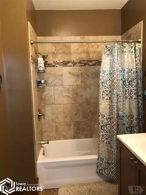1761 Washington Rd, Eldon, IA 52554 photo 9