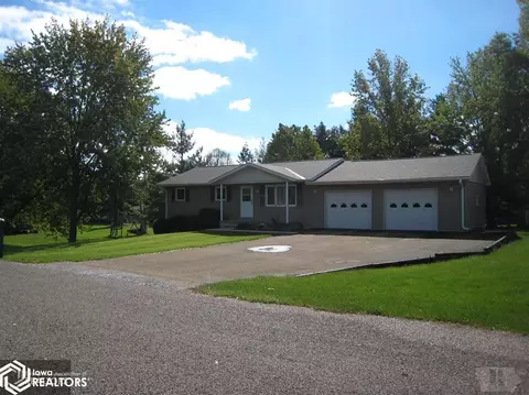 1620 Locust St, Hamilton, IL 62341 photo 2