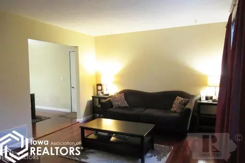 1620 Locust St, Hamilton, IL 62341 photo 4