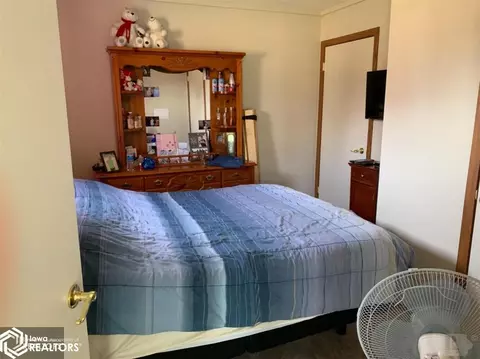 412 E Third Ave, La Harpe, IL 61450 photo 10