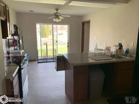 412 E Third Ave, La Harpe, IL 61450 photo 5