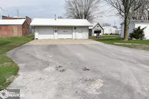 410 Wells St, Plano, IA 52581 photo 5