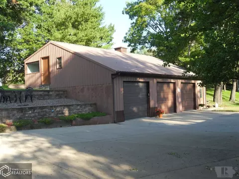 301 Park Dr, Hamilton, IL 62341 photo 3