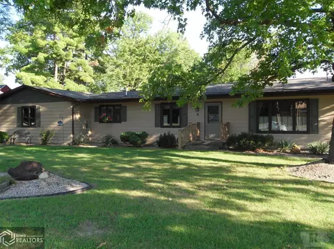 301 Park Dr, Hamilton, IL 62341 photo 1