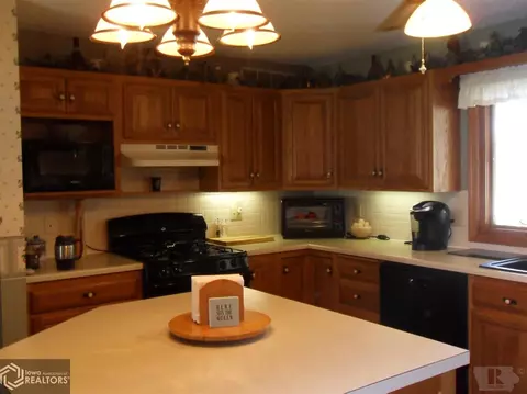 301 Park Dr, Hamilton, IL 62341 photo 6