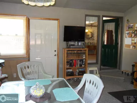 301 Park Dr, Hamilton, IL 62341 photo 12