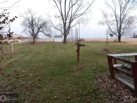 521 N County Rd #850E, Sutter, IL 62373 photo 5