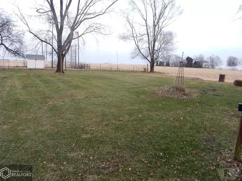 521 N County Rd #850E, Sutter, IL 62373 photo 4