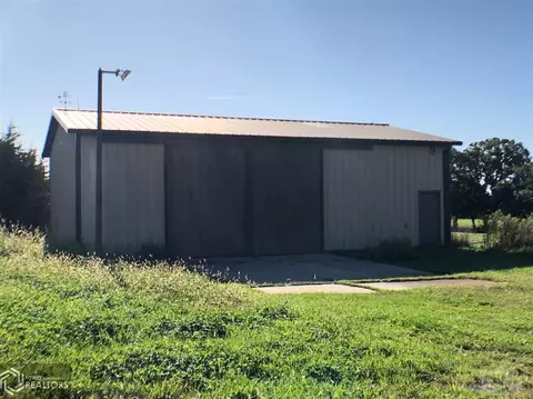 5897 Ashland Rd, Eldon, IA 52554 photo 3