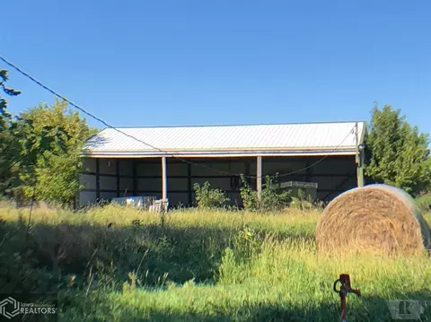 5897 Ashland Rd, Eldon, IA 52554 photo 4