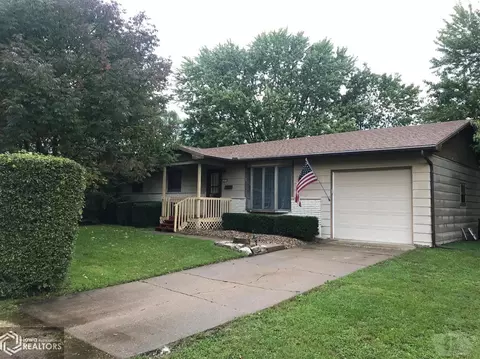1971 Oakcrest Dr, Hamilton, IL 62341 photo 1