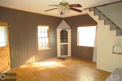 272 Elm St, Hamilton, IL 62341 photo 3