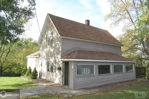 272 Elm St, Hamilton, IL 62341 photo 2