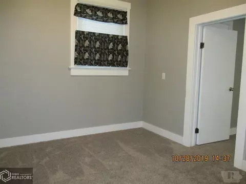412 W Maple, Centerville, IA 52544 photo 13