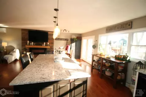 320 E Madison, Centerville, IA 52544 photo 11