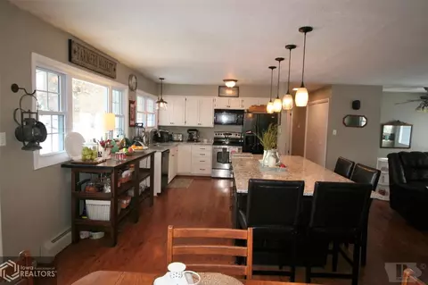 320 E Madison, Centerville, IA 52544 photo 4