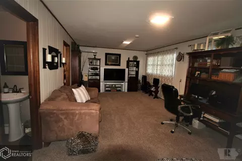 320 E Madison, Centerville, IA 52544 photo 40