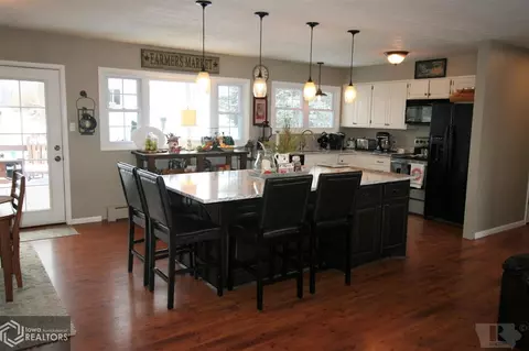 320 E Madison, Centerville, IA 52544 photo 18