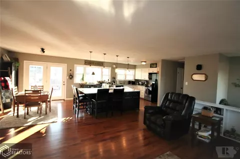 320 E Madison, Centerville, IA 52544 photo 24