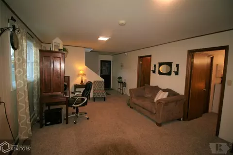 320 E Madison, Centerville, IA 52544 photo 39